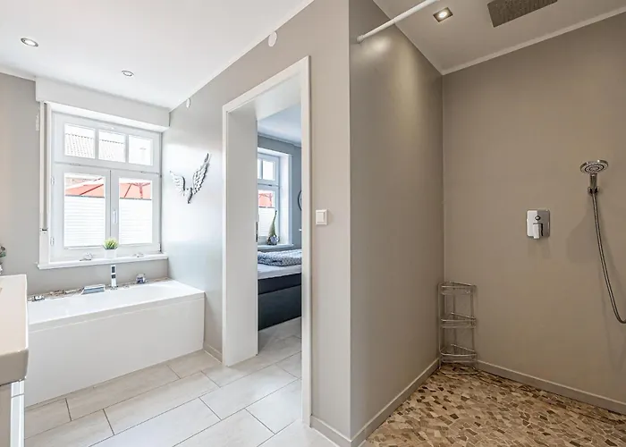 Gutshof Zum Lejlighed Kläden